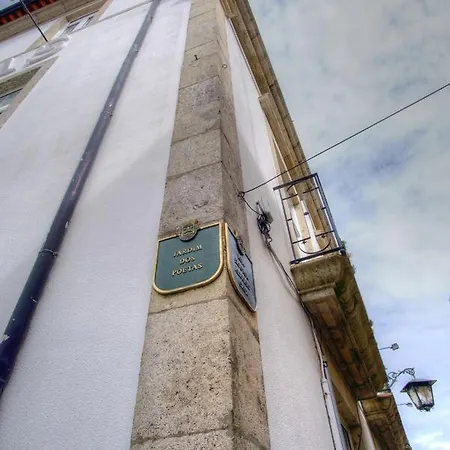 Os Poetas Hotel
