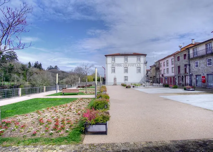 Hotel Os Poetas 2*